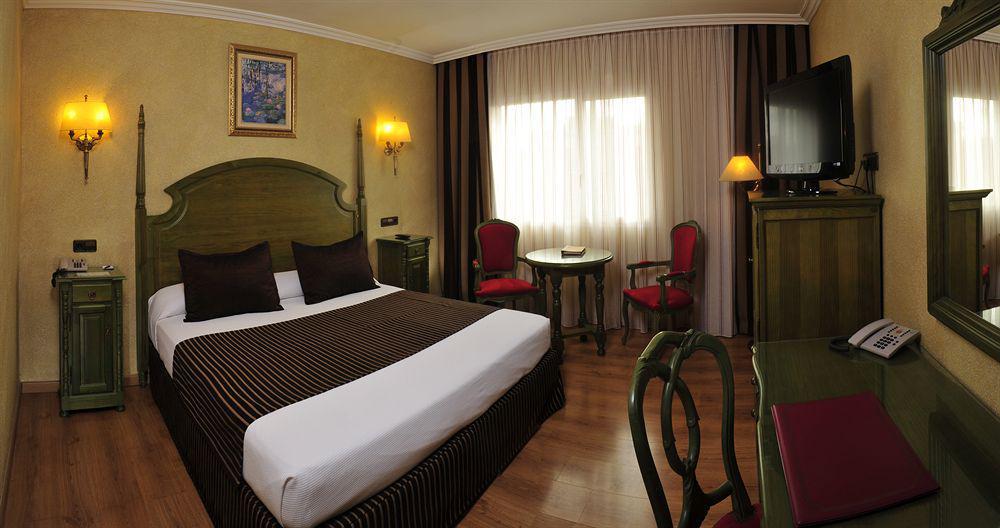 Salles Ciutat Del Prat Barcelona Airport Hotel 4*