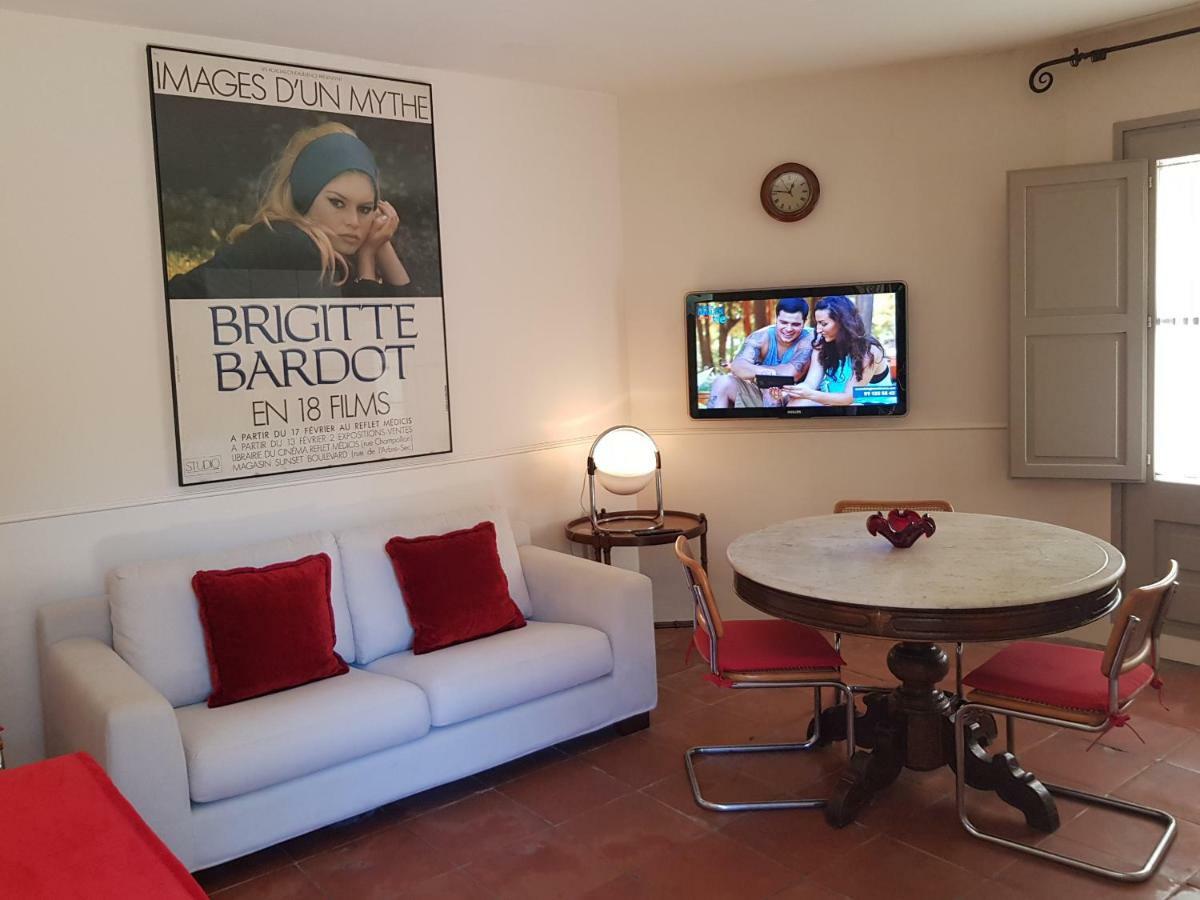 Petit Apartament Amb Pati Al Poble De * Pals