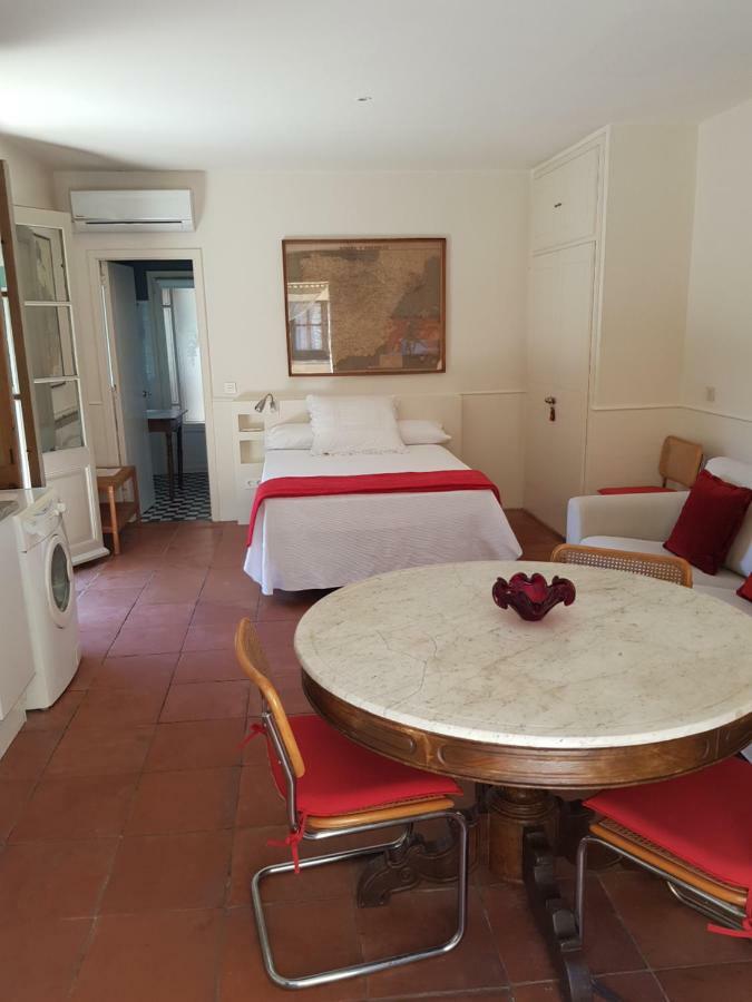Petit Apartament Amb Pati Al Poble De
