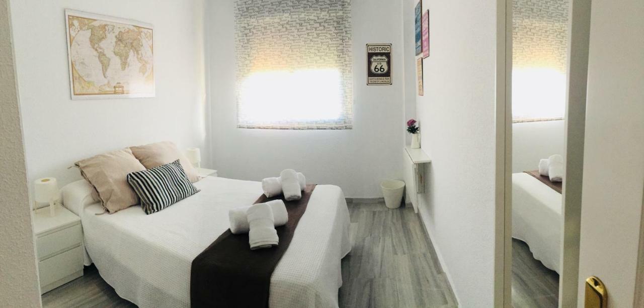 Luxury Bajondillo Beachfront Сasa de vacaciones