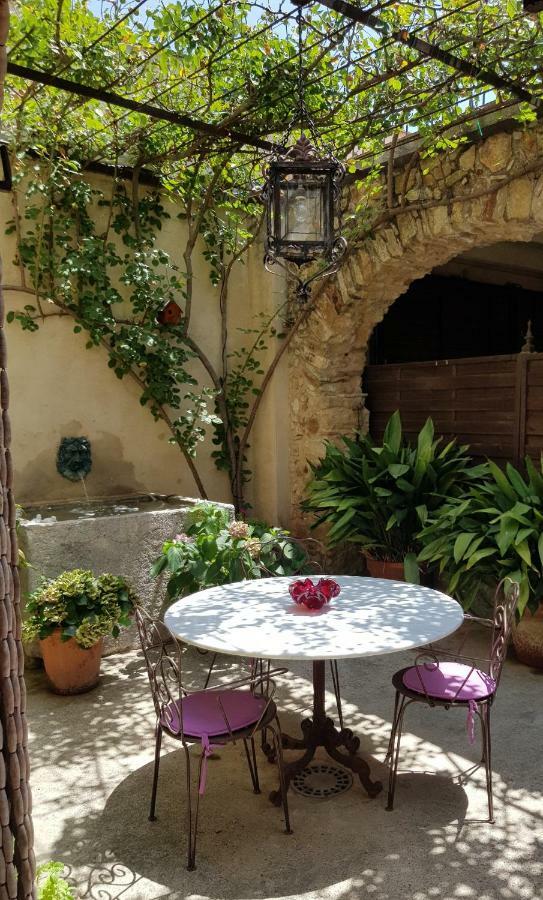 Petit Apartament Amb Pati Al Poble De *