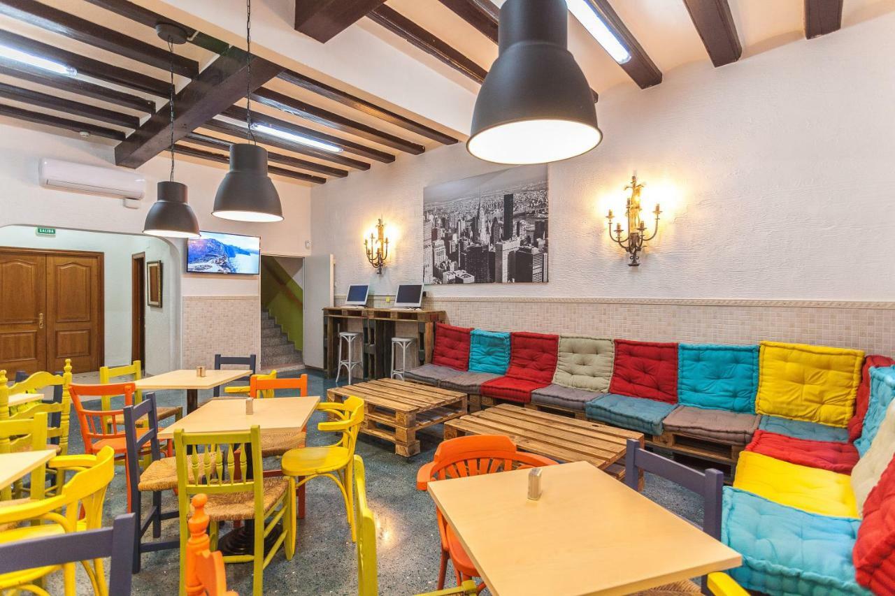 Loft Group Hostal *