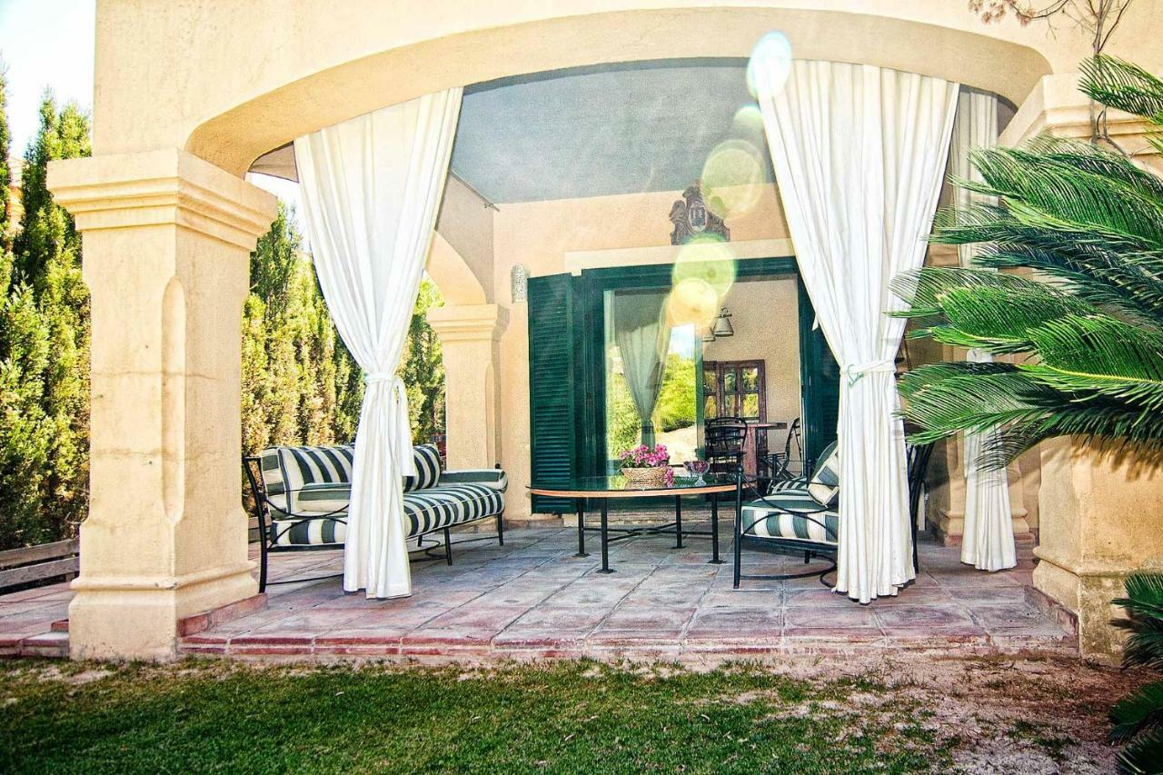 The Fairway Vista, Your Luxury Retreat With A Quiet Pool Villa *