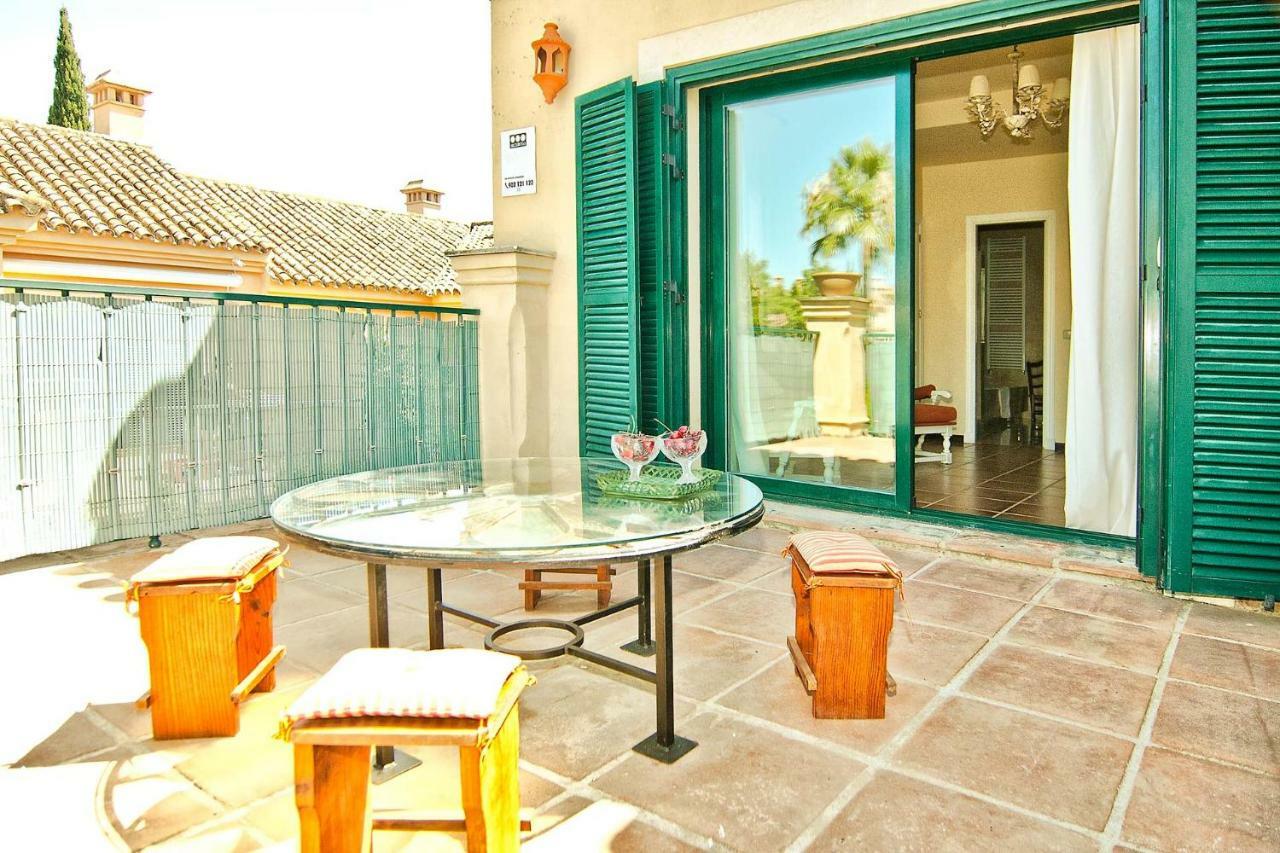 The Fairway Vista, Your Luxury Retreat With A Quiet Pool Villa