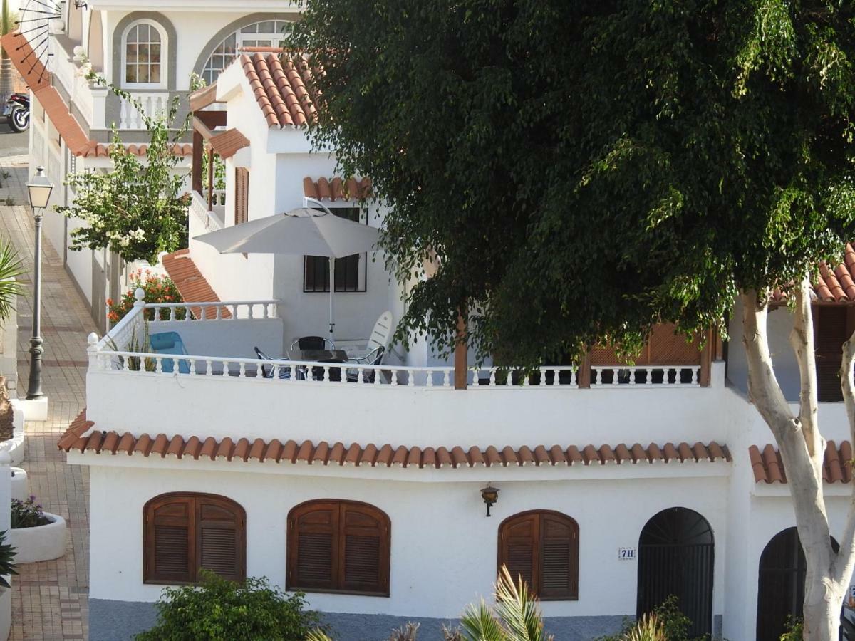 Сasa de vacaciones La Palmera1 Casa Al Primer Piso Con 2 - Two Bedroom House On The First Floor --- La Palmera 2 Casa En Planta Baja Con 1 Dormitorio, One Bedroom House On The Ground Floor *
