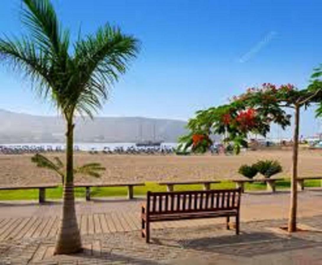Modern Close Las Vistas *