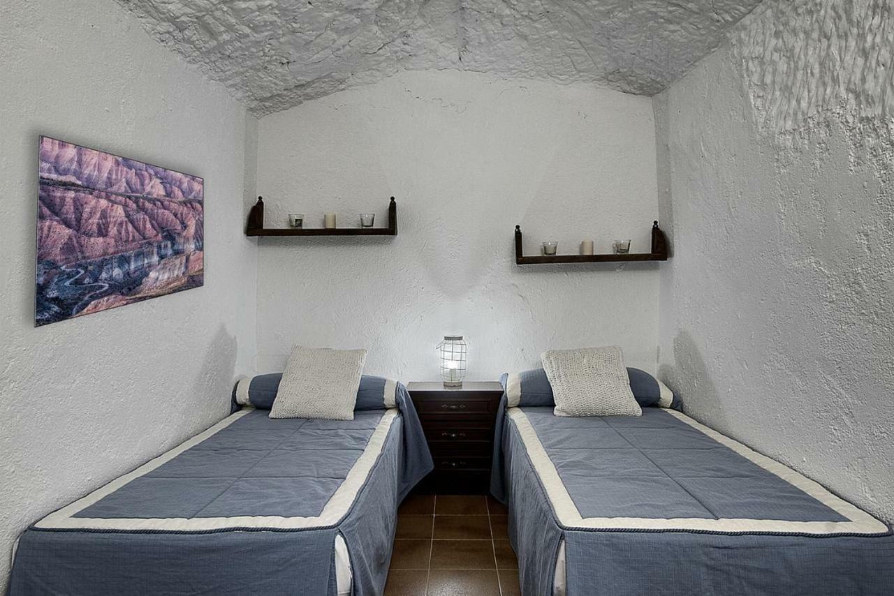 Cueva Alcázar *