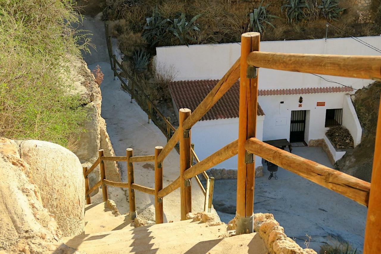 Cueva Alcázar *