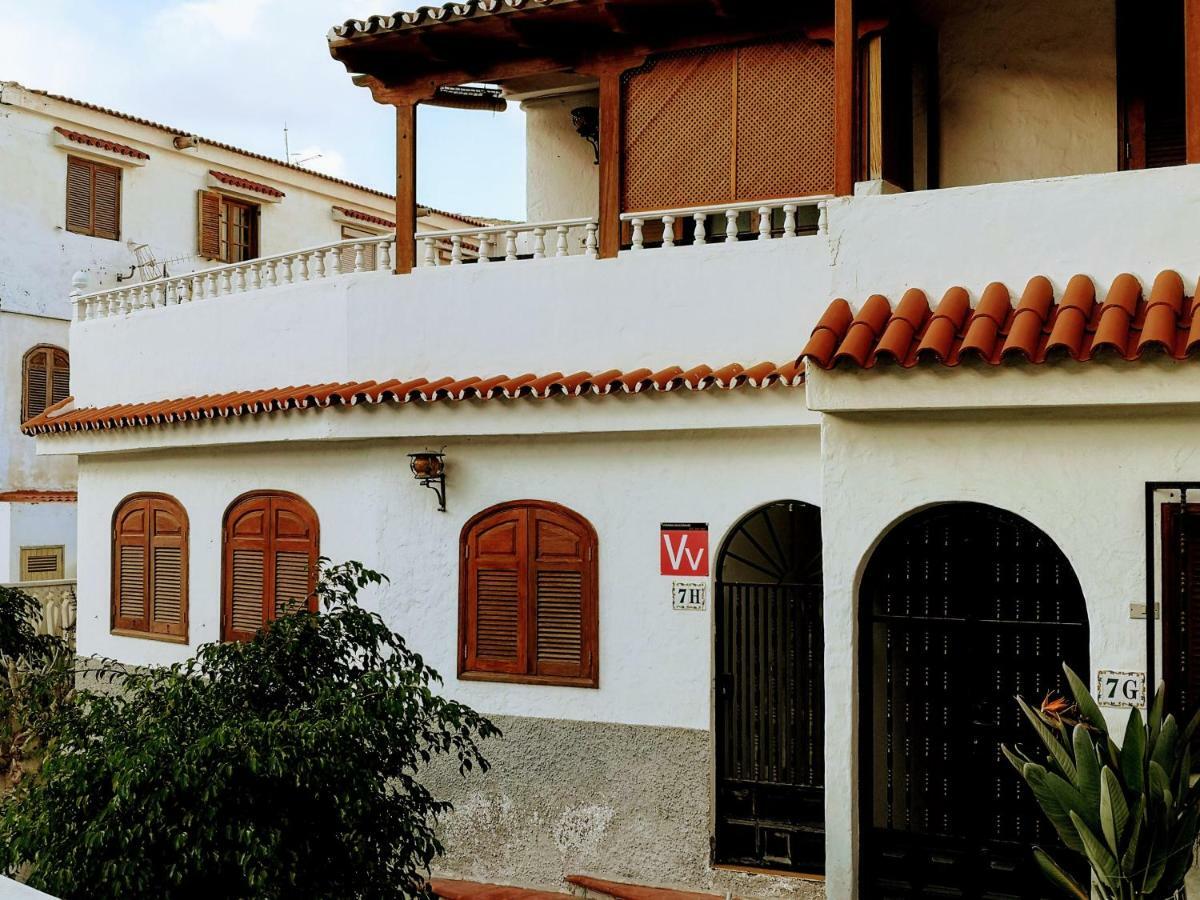 Сasa de vacaciones La Palmera1 Casa Al Primer Piso Con 2 - Two Bedroom House On The First Floor --- La Palmera 2 Casa En Planta Baja Con 1 Dormitorio, One Bedroom House On The Ground Floor