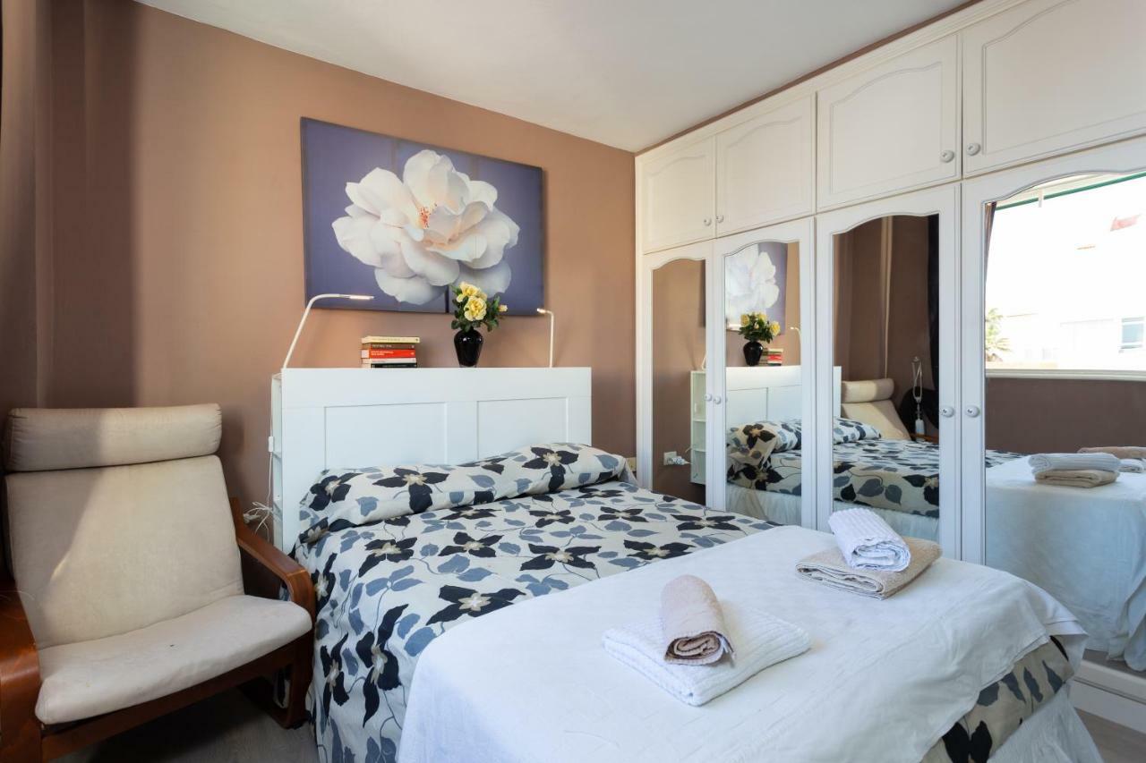 Home2book Stunning Sea Front House Holiday home *
