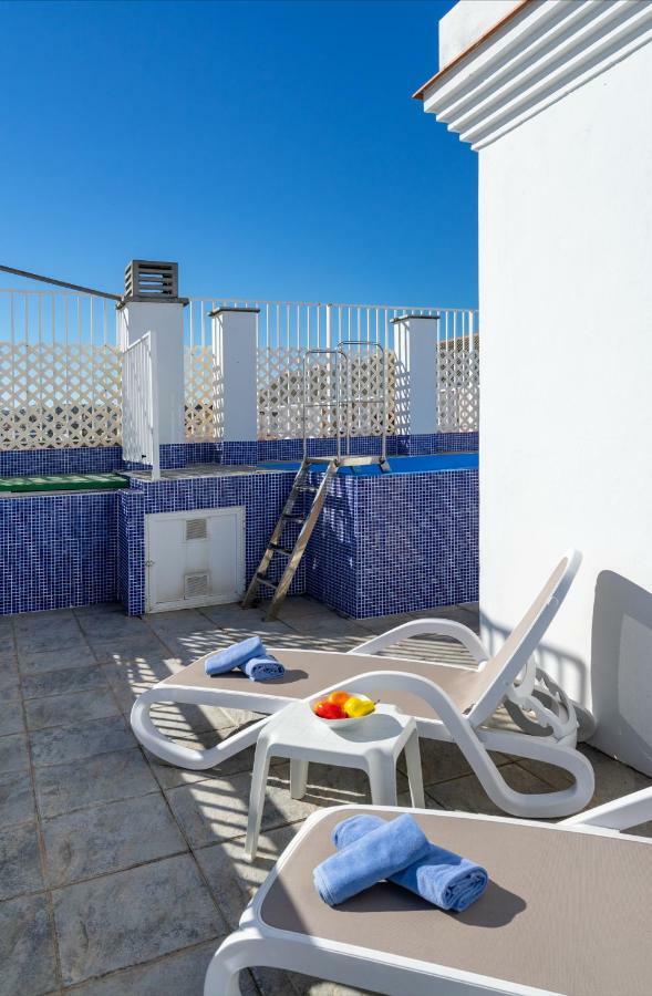 Pool Penthouse In By Costarentals - Ref 19