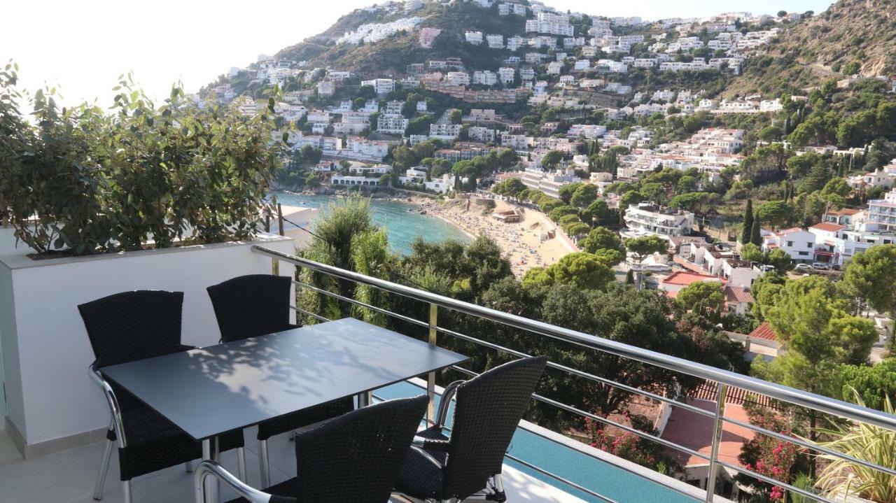 Apartment Castell Blau Roses