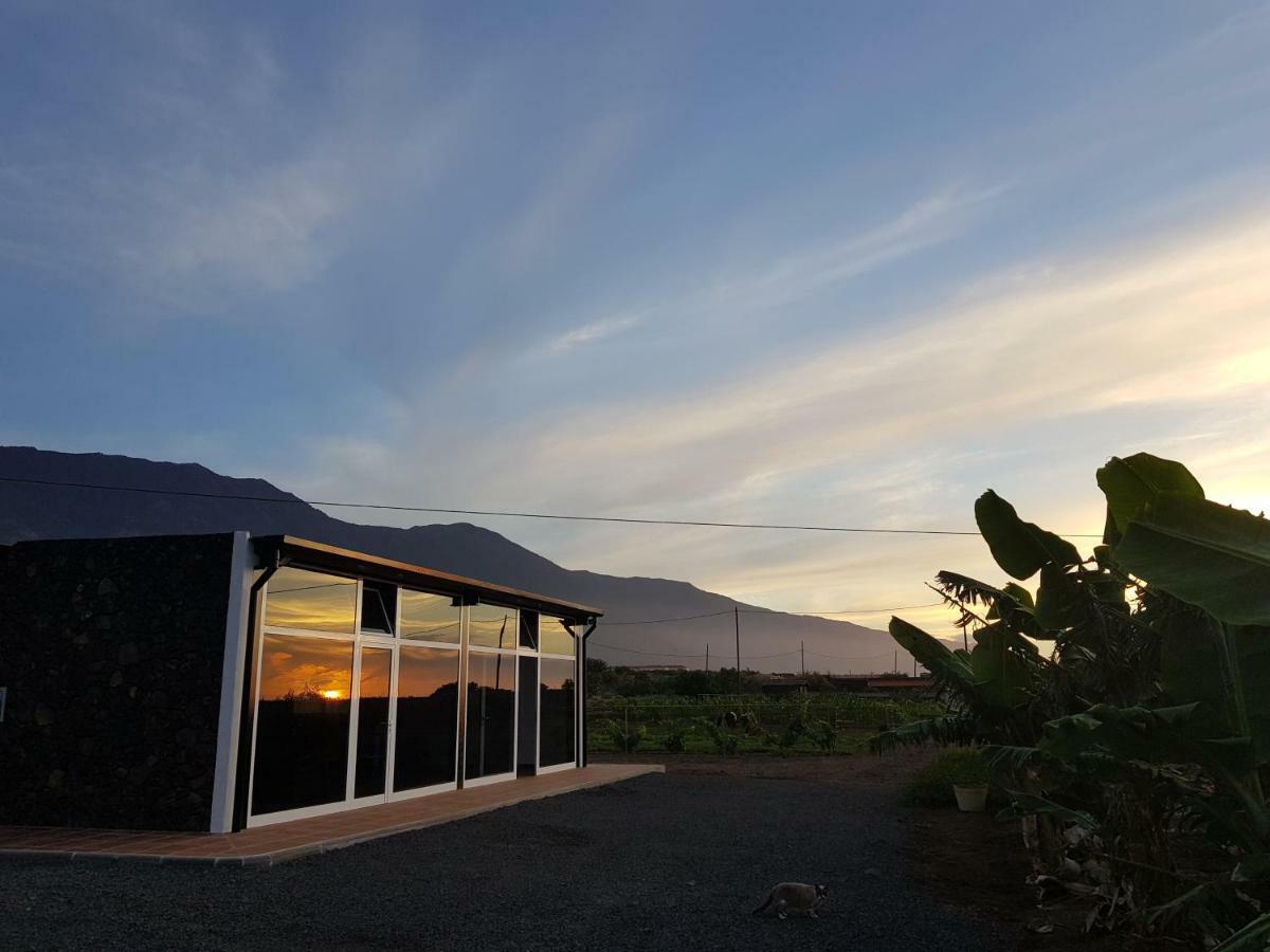 Amazing Coast House On A Tranquil Organic Farm *