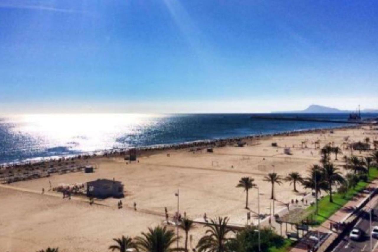 Apartment En Playa Gandia Con Piscina Y Parking Playa de Gandia