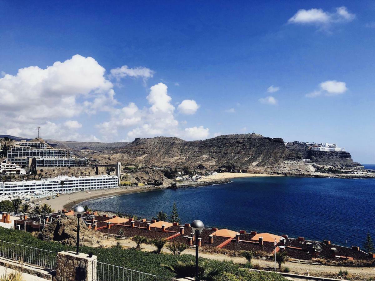 Apartment Seaside Haven: Deluxe Seaview With Heated Pools