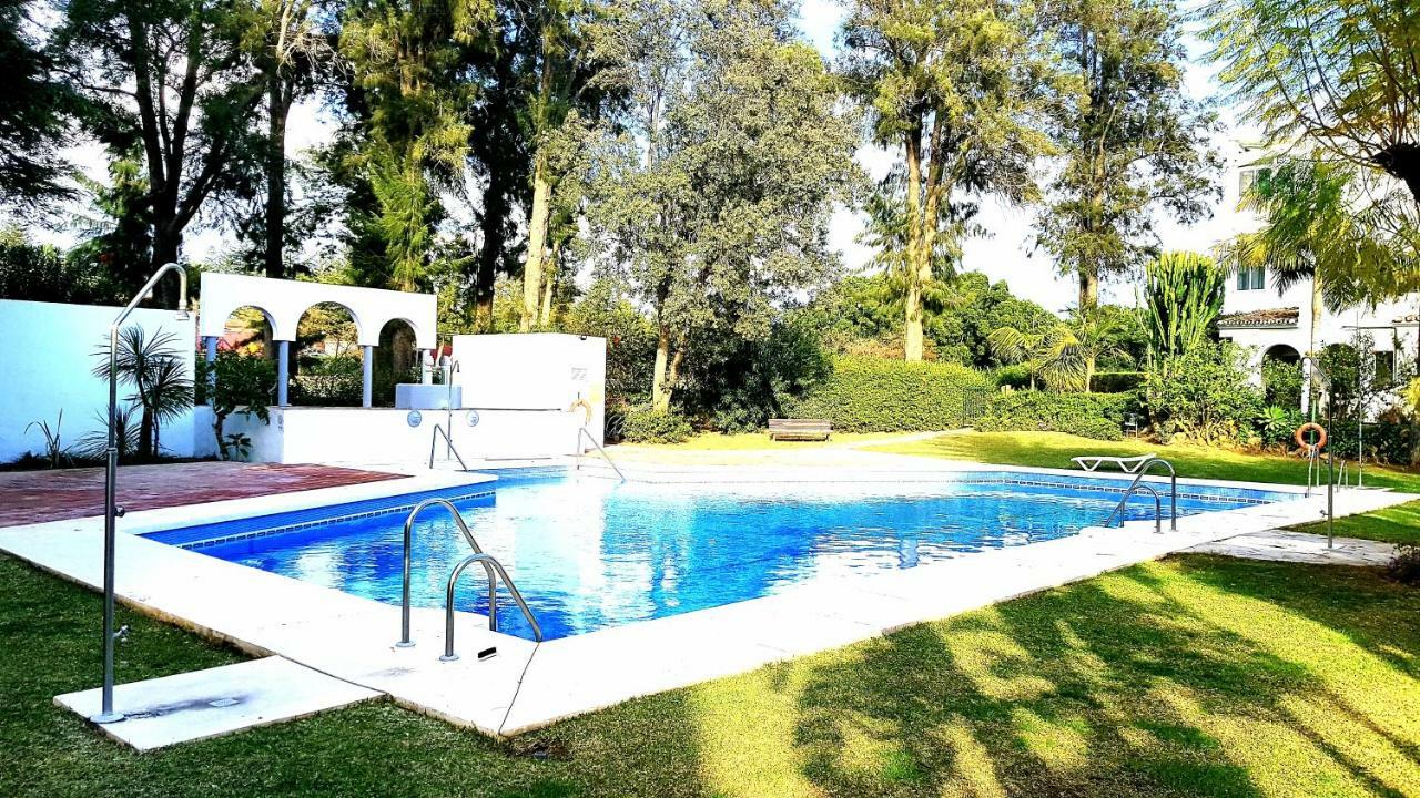 Apartamento Con Vistas Al Campo De Golf Y Piscina Apartamento Fuengirola