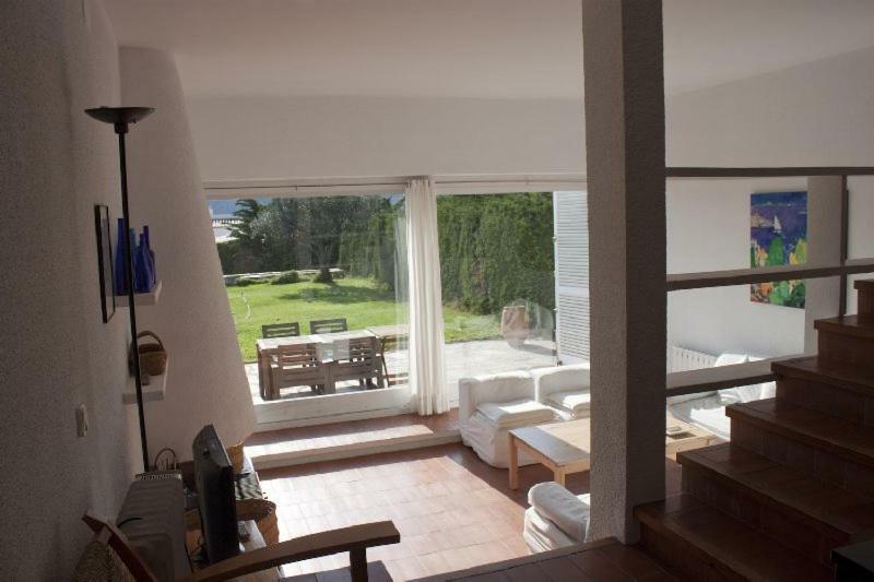 Сasa de vacaciones Casa Con Encanto Y Jardín Amplio En *