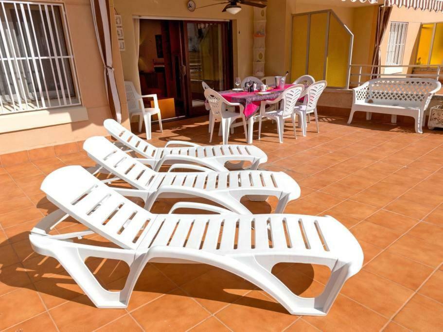 Apartment Sea Front Apart. 2 Pools / 1ª Linea. 2 Piscinas