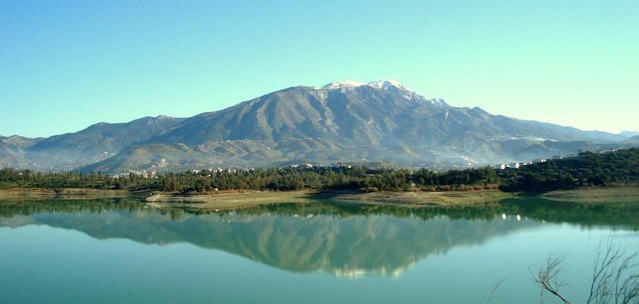 Las Golondrinas Vinuela