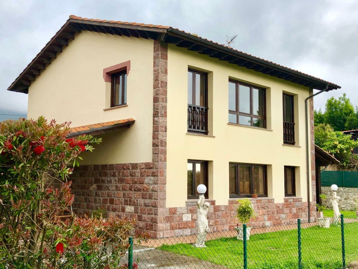 Casa Frente A Los Bufones De Pria Llames de Pría