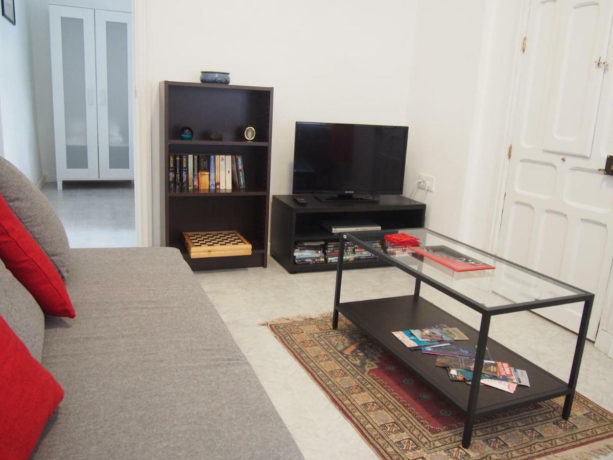 Casa Valientes B - Free Private Parking, Patio, Wifi & Ac Jerez de la Frontera