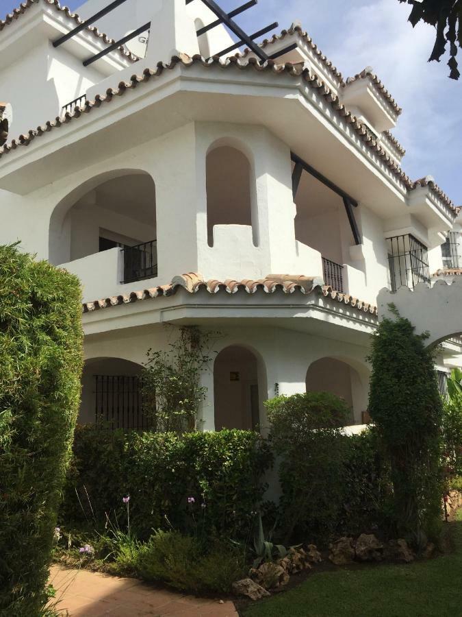 Apartment Beautiful 2 Bedroom @ Puerto Banus!