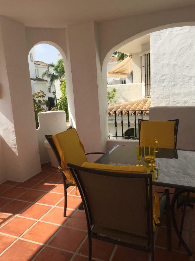 Apartment Beautiful 2 Bedroom @ Puerto Banus! Marbella