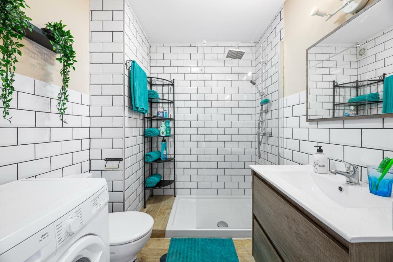 The Colors House, 653 Y 654 - Private *