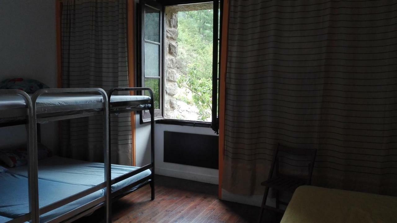 Refugi Quatre Cases Guest house *