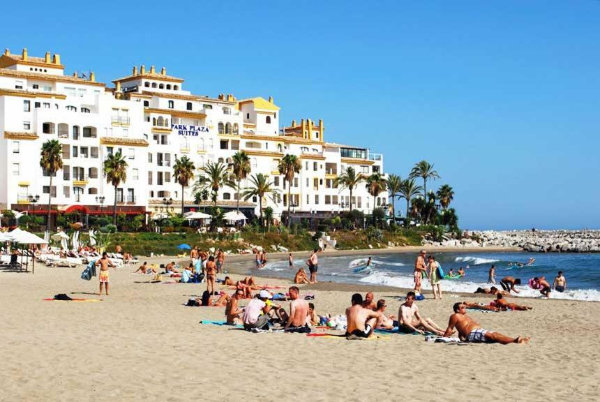 Front Port Line Sleeps 6 Apartamento Marbella