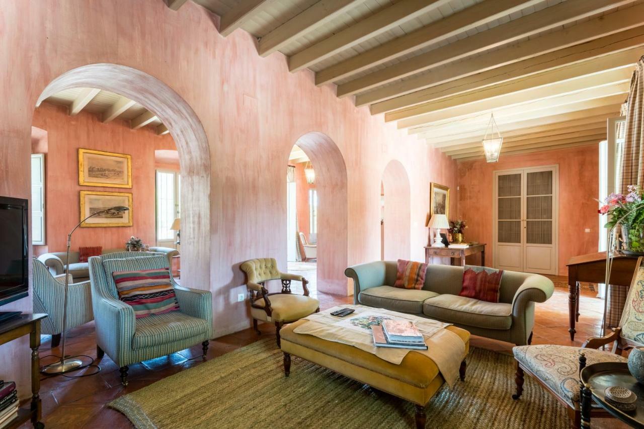 El Tejar Villa *