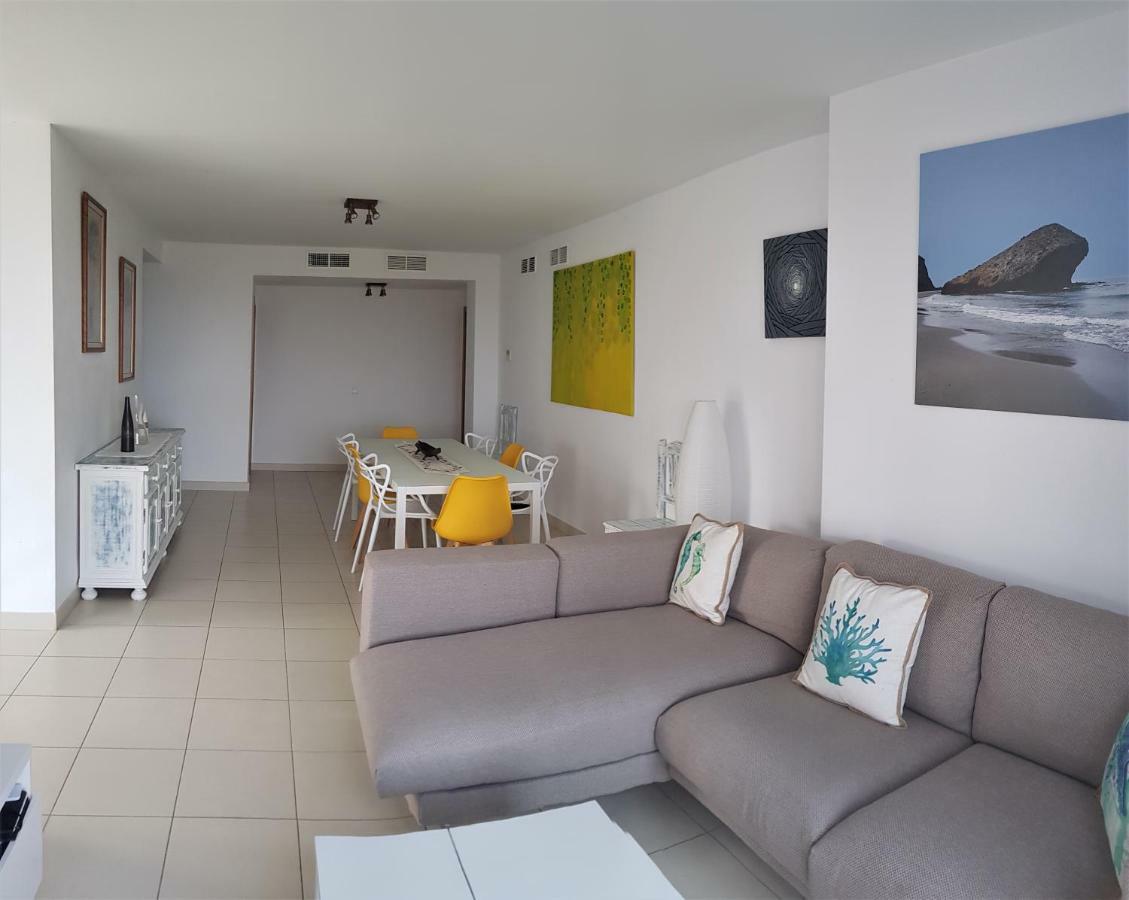 Familiar Apartment *