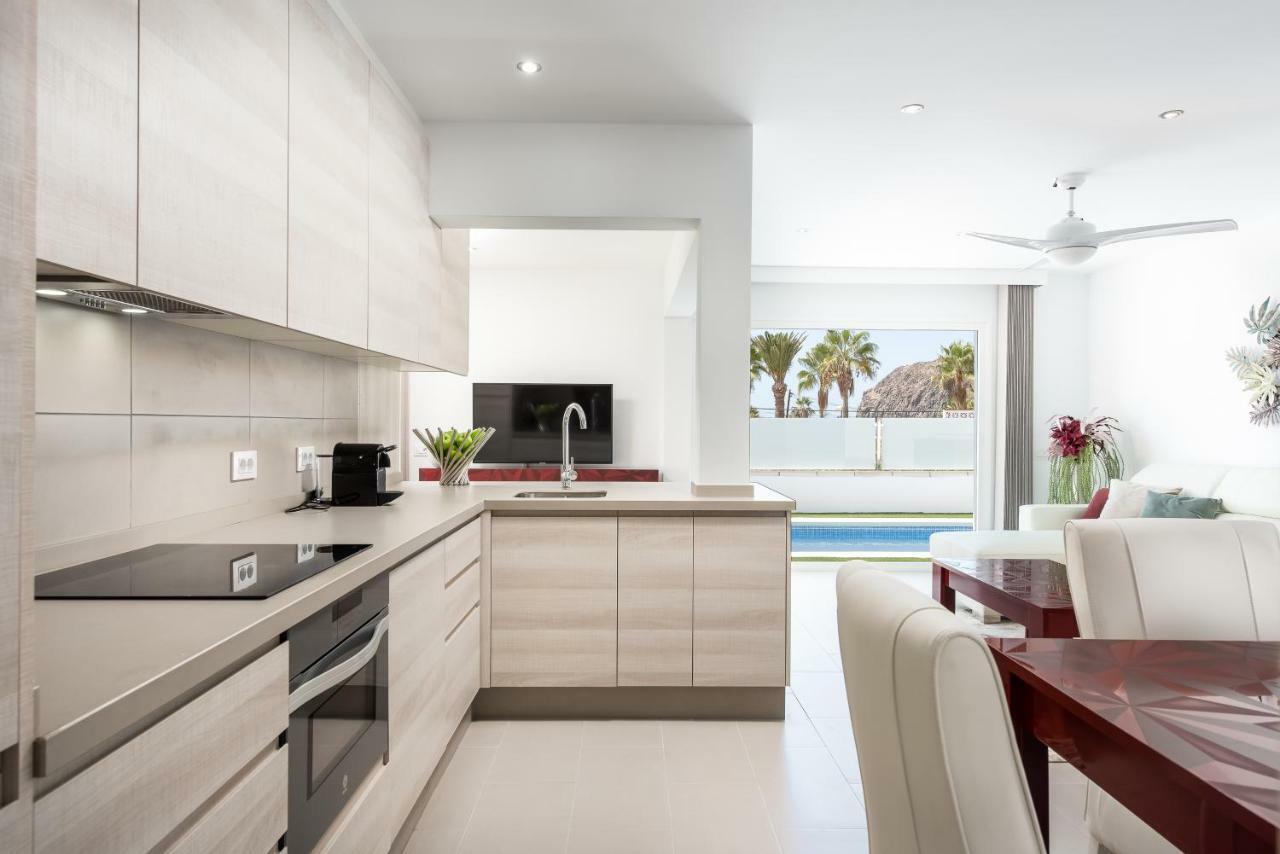 Luxurious 5* - 300m2 - Private Heated Pool - Garage - Wifi Palm-mar