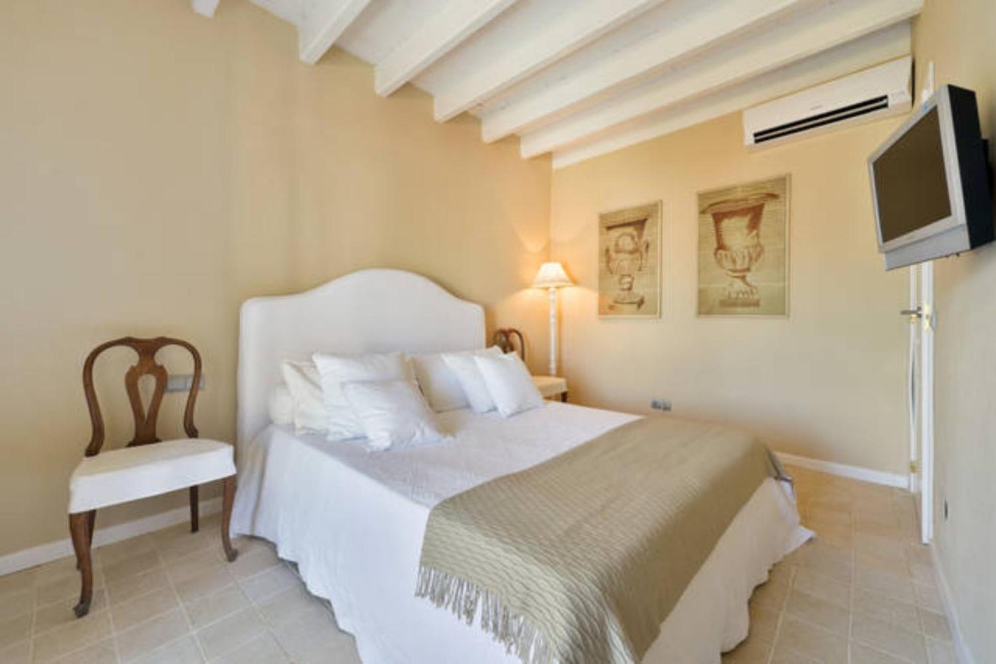 Dalt Vila House *