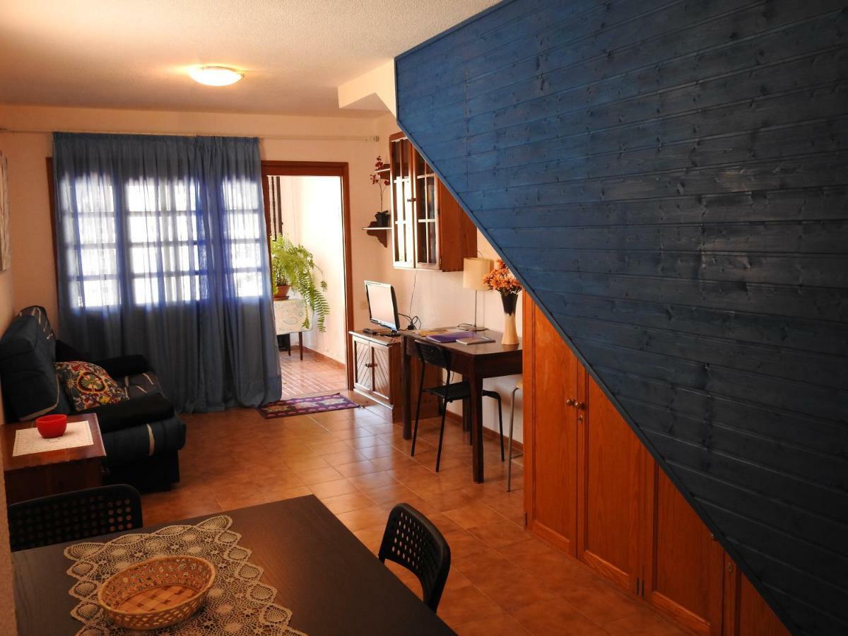Сasa de vacaciones La Palmera1 Casa Al Primer Piso Con 2 - Two Bedroom House On The First Floor --- La Palmera 2 Casa En Planta Baja Con 1 Dormitorio, One Bedroom House On The Ground Floor Agaete (Gran Canaria)
