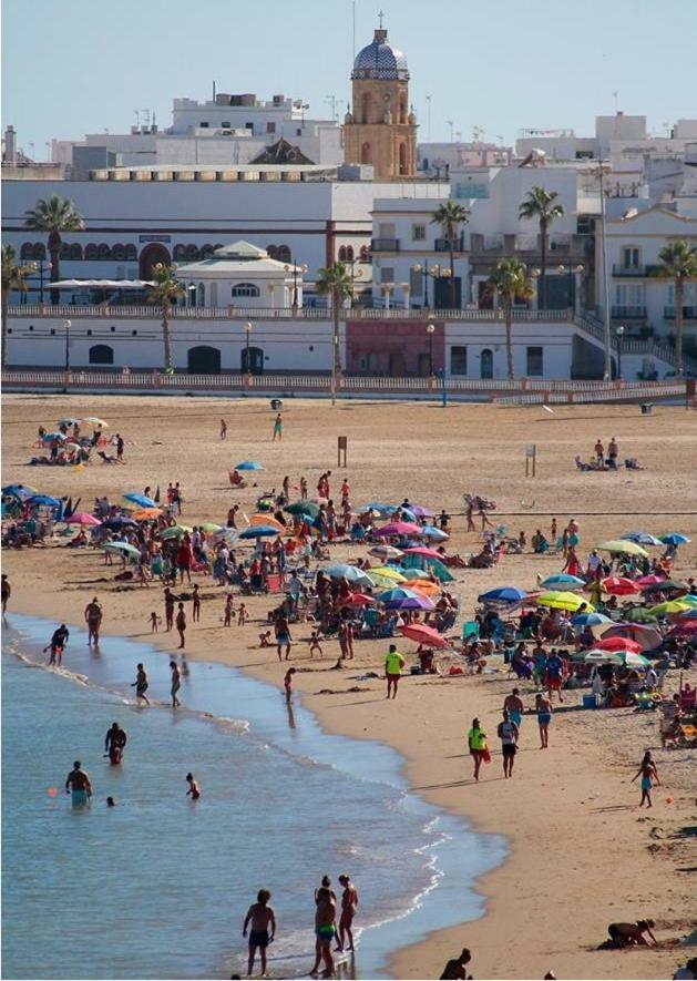 In Cadiz, Air Cond, Wifi, Patio Apartment Rota