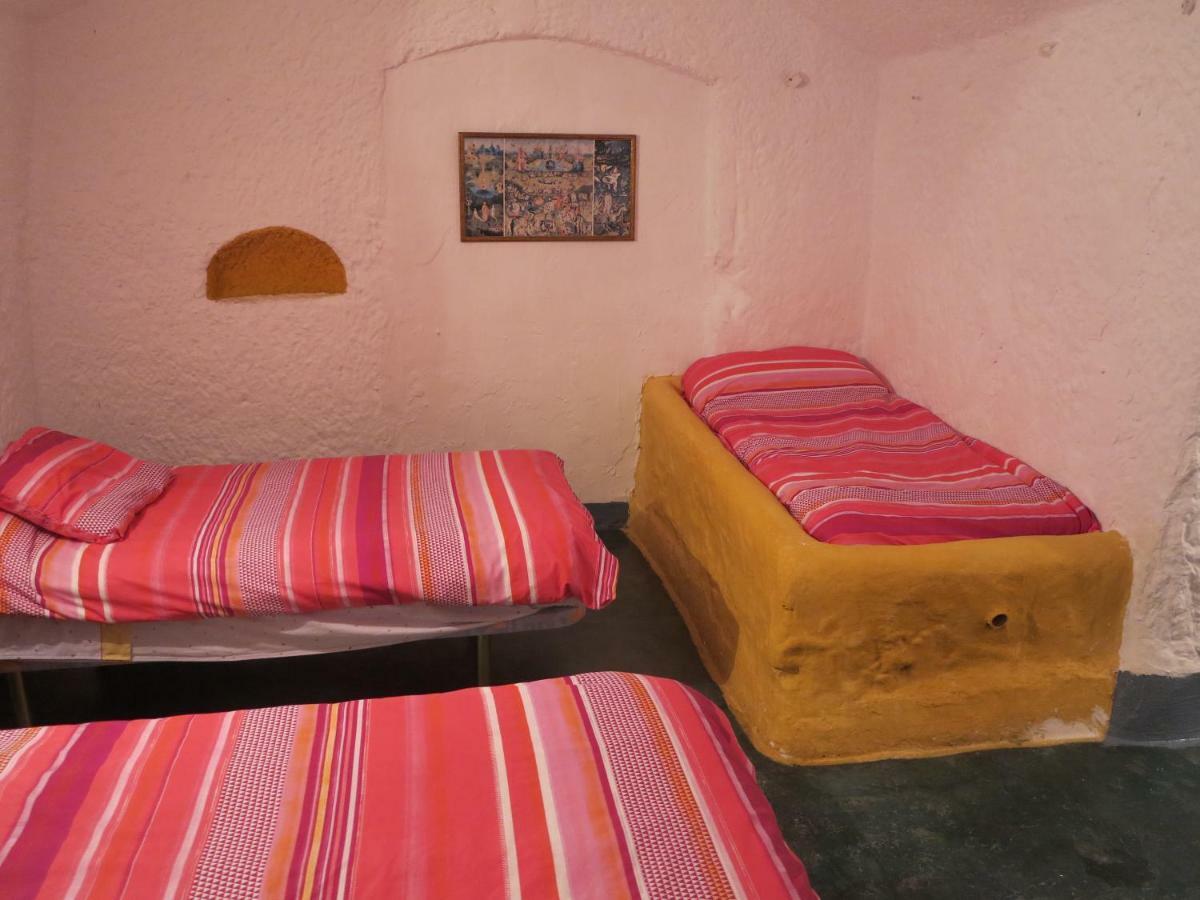 Casa Cueva Lopera * Graena