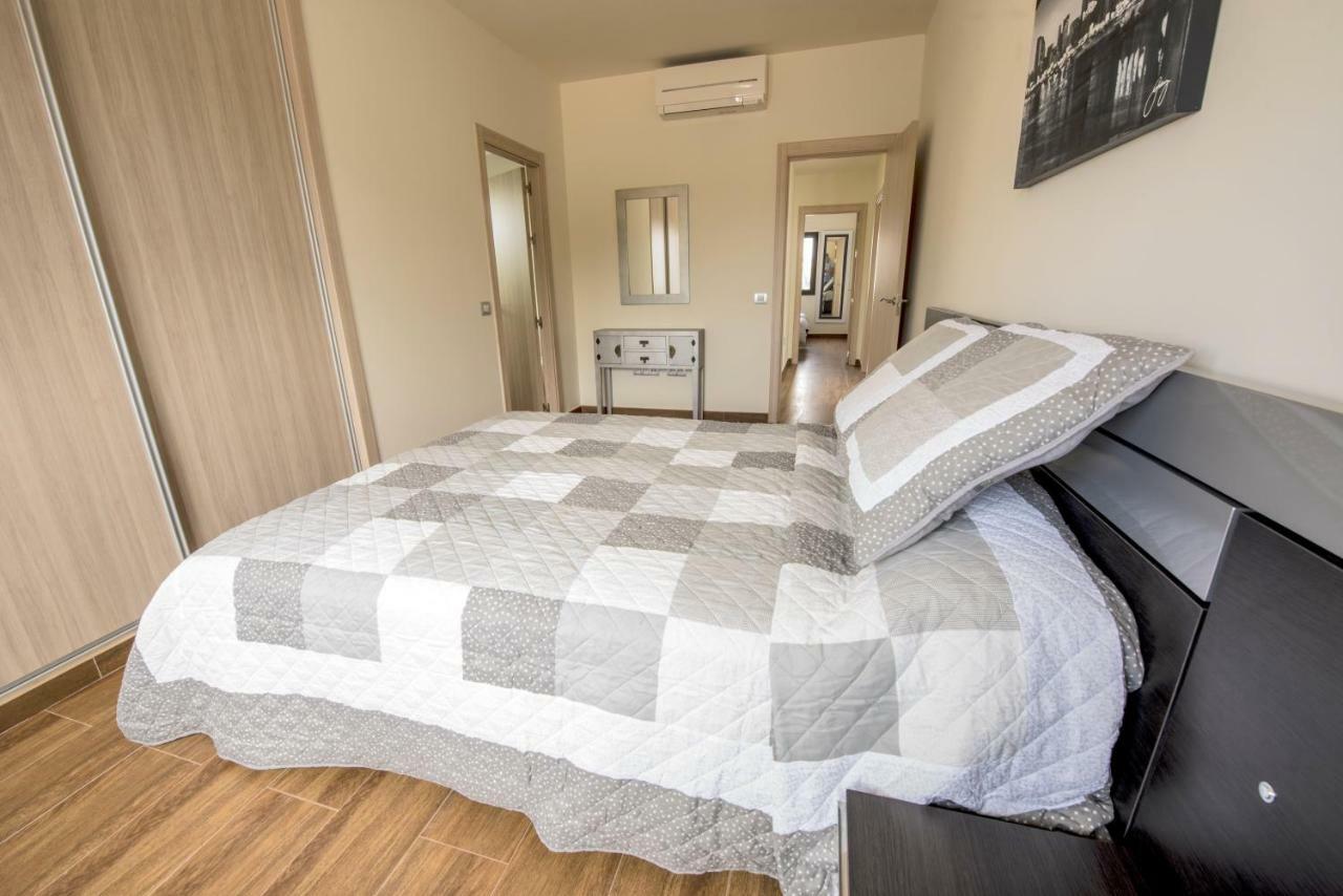 5 Star Luxury Villa, Private Heated Pool, Golf & Sea Views. Caleta De Fuste