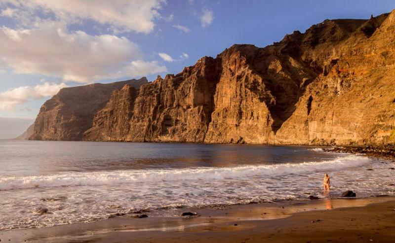 First Line Front 2 Bedroom Gigantes Santiago Del Teide
