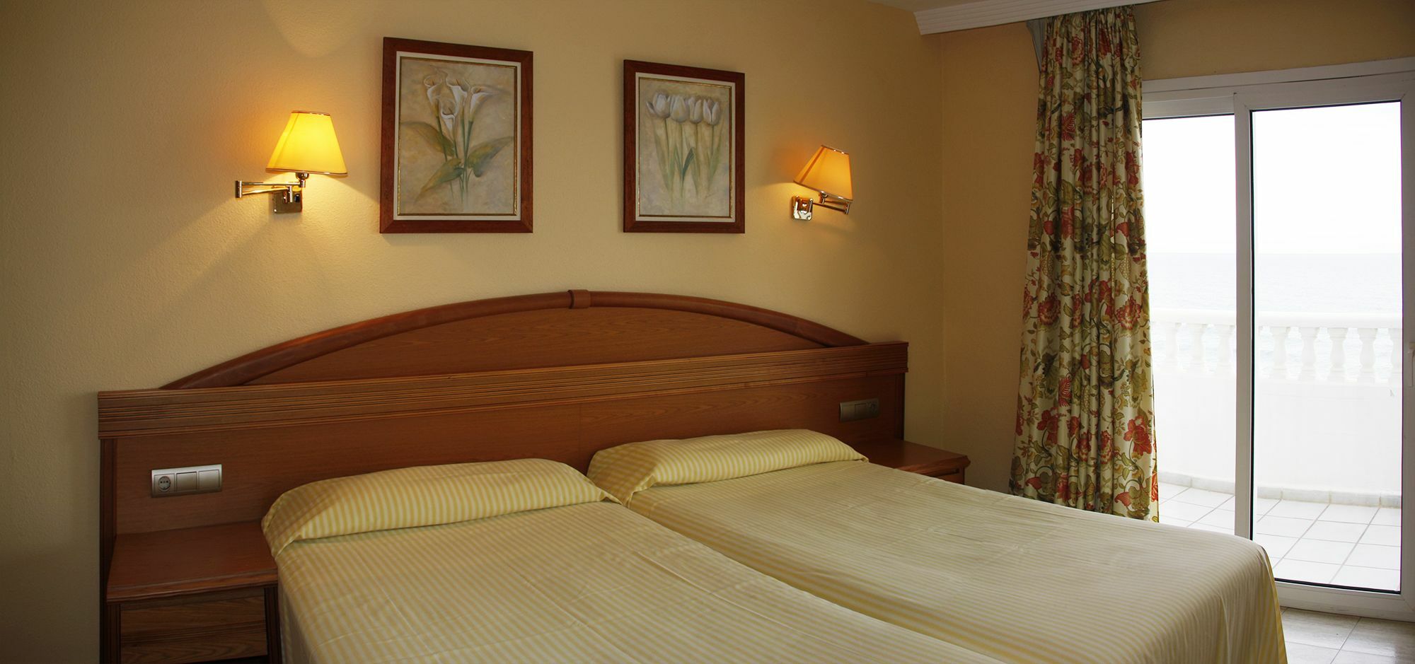 Bahía Serena Apartahotel Roquetas de Mar