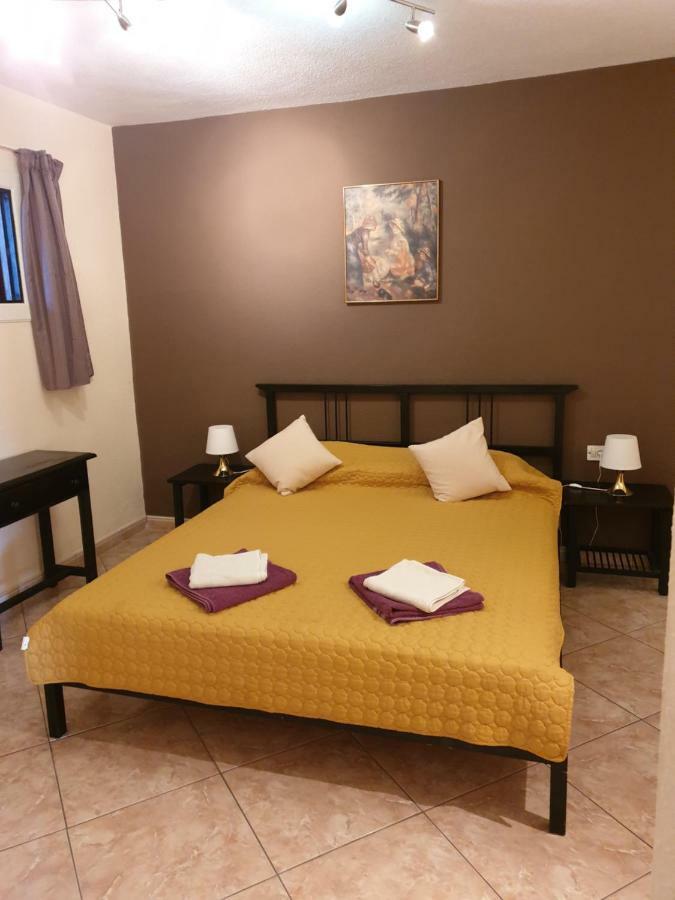 On Avenida De Amsterdam 3 Apartment Los Cristianos (Tenerife)