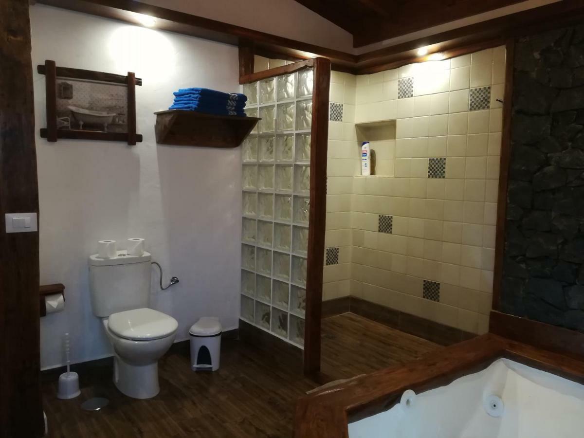 Guinderos Country house