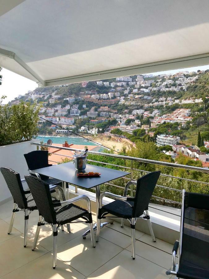 Castell Blau Apartment