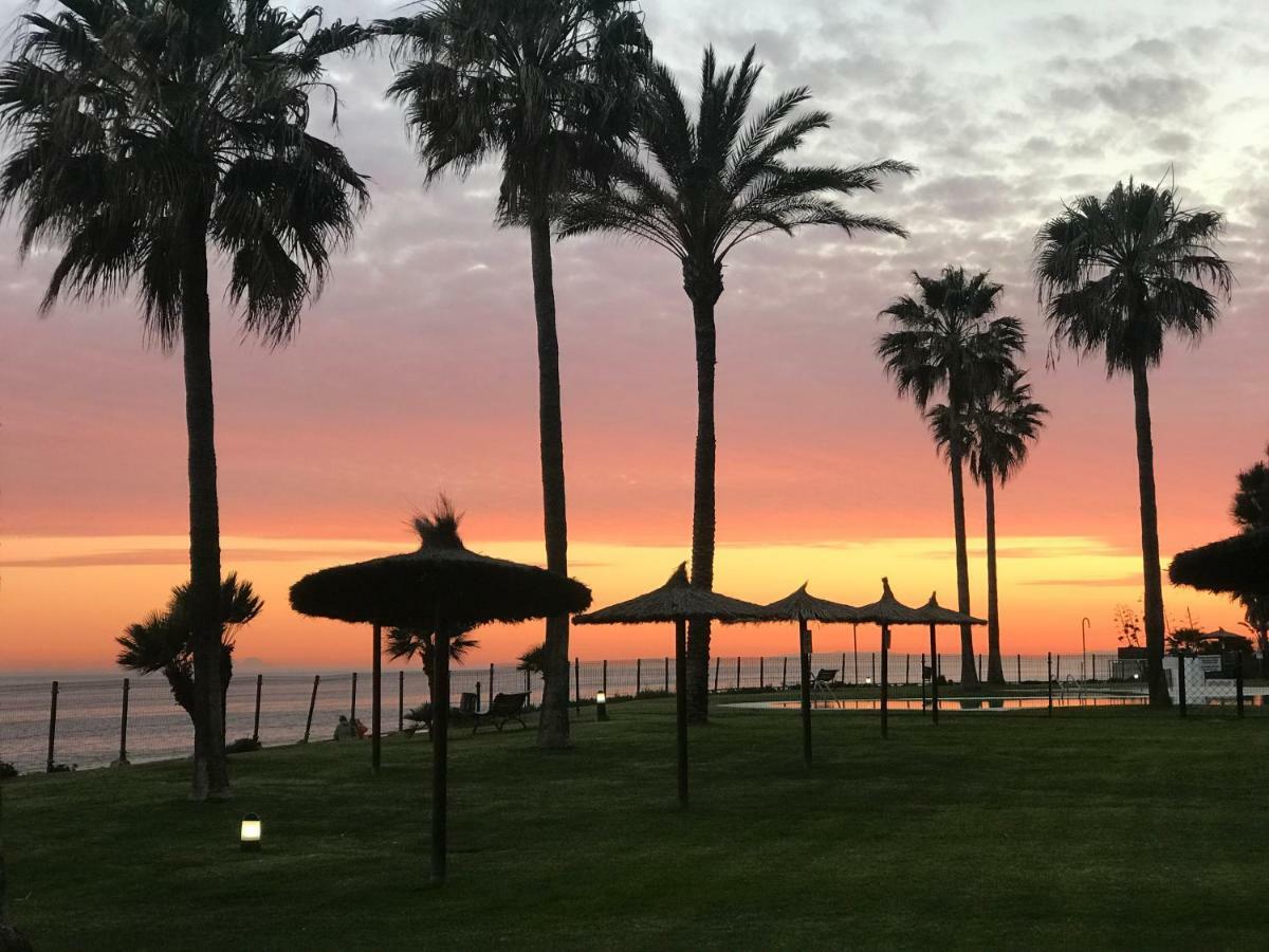 Mi Capricho A16 Beachfront Apartamento Sitio de Calahonda
