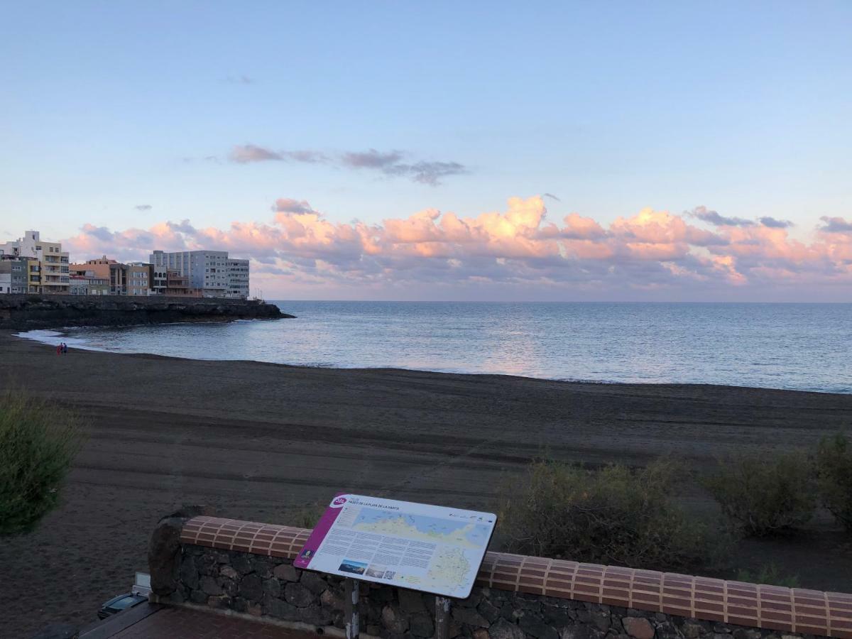First Line Of The Holiday home La Garita