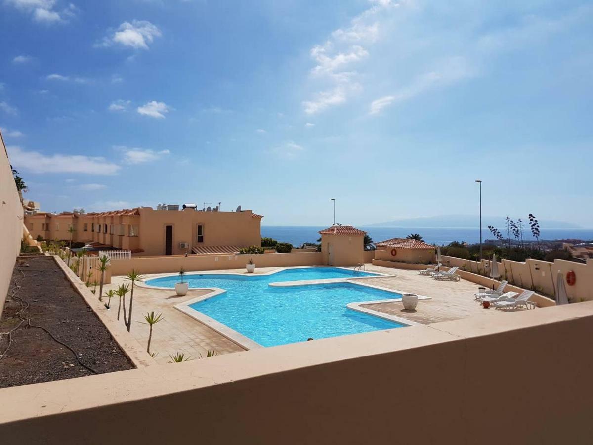 Сasa de vacaciones Roque Del Conde 2 With Fantastic Sea Views, 2 Terraces, Pool, Wifi, Sat-tv, Dishwasher