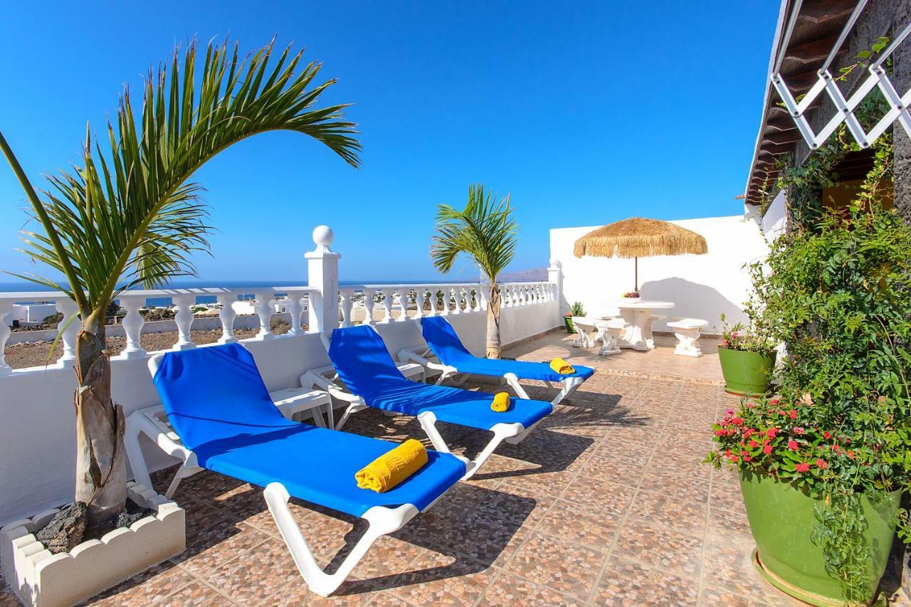Villa Hearth Away From House. Breia