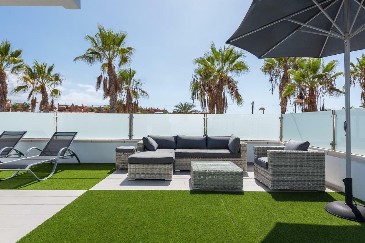 Luxurious 5* - 300m2 - Private Heated Pool - Garage - Wifi *