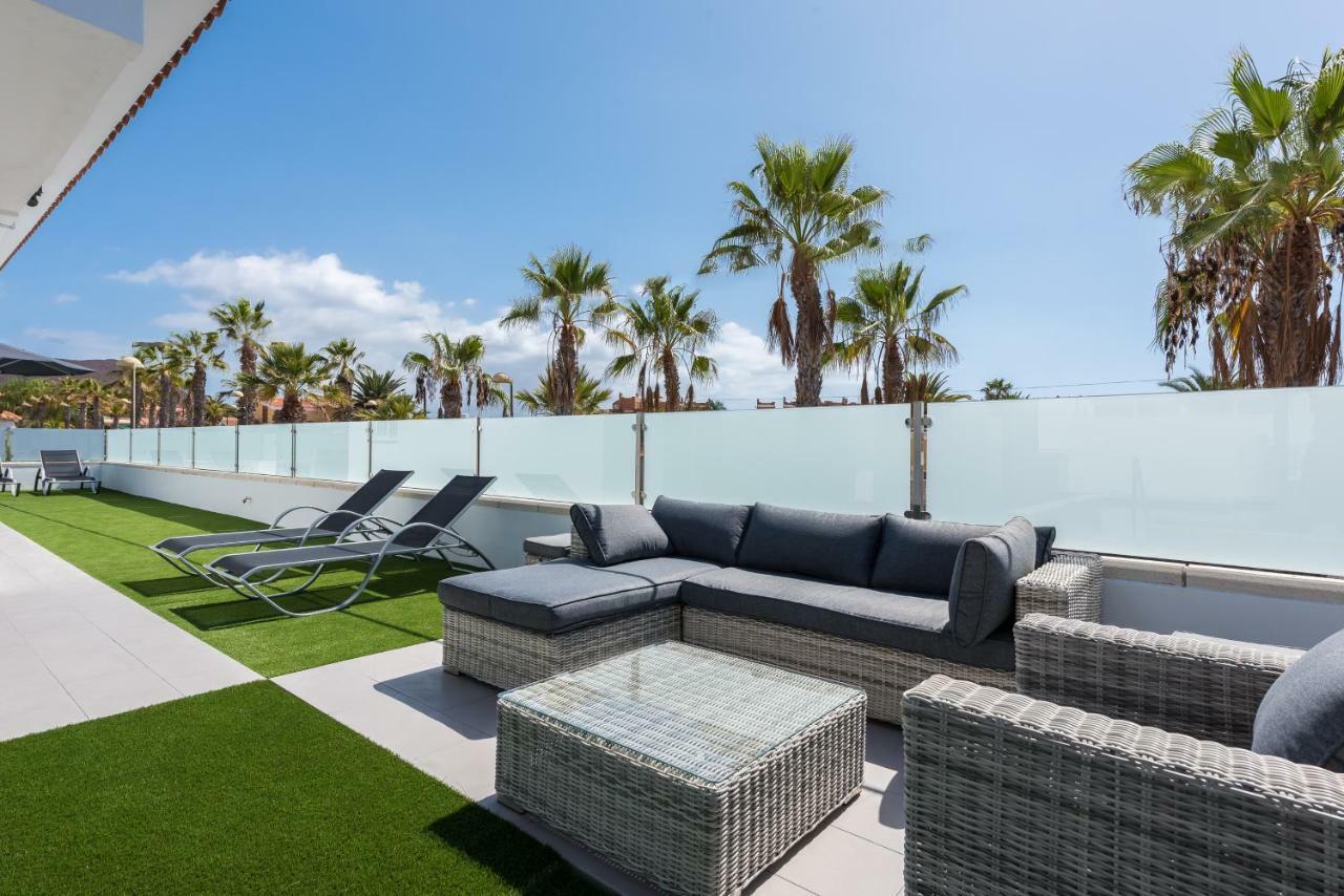 Luxurious 5* - 300m2 - Private Heated Pool - Garage - Wifi