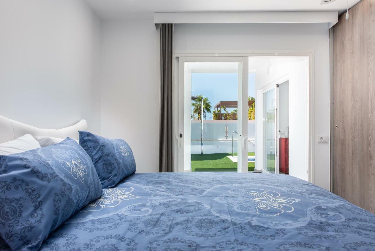 Villa Luxurious 5* - 300m2 - Private Heated Pool - Garage - Wifi